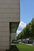 Autor: Francesc Segarra Prades, Títol: Gespa malmesa rectangular amb ombra projectada sobre ella i altres rectangles de l'edifici polivalent del Campus de Cappont